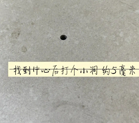 淮北瓷砖空鼓维修公司专业解答在瓷砖铺贴过程中，如果砂料搅拌不均匀，将会带来以下问题